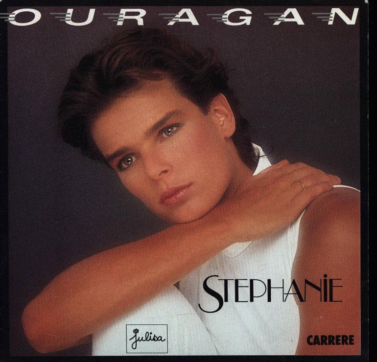 Stephanie toimi 1980-luvulla laulajana, uimapukumallina ja muotisuunnittelijana.