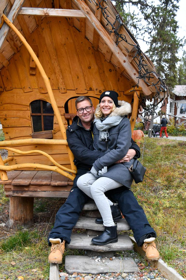 Koulu on ottanut hyvin vastaan Marian julkisuuden. – Opettajanhuoneen pöydälle ilmestyy välillä lehtiä, joiden kansissa olemme Janin kanssa. Linnan juhlien jälkeen puolestaan ekaluokkalainen tuli kertomaan, kuinka oli nähnyt minut tv:ssä. Hän oli täpinöissään.