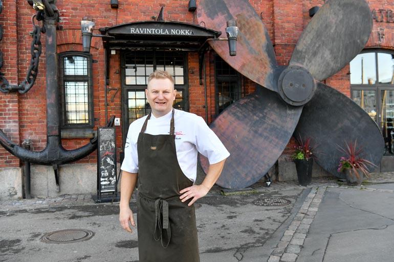 Ari Ruoho on johtanut ravintola Nokkaa jo lähes kymmenen vuotta. Hän käyttää paljon aikaa etsimällä maan parhaita raaka-aineita pientuottajilta.