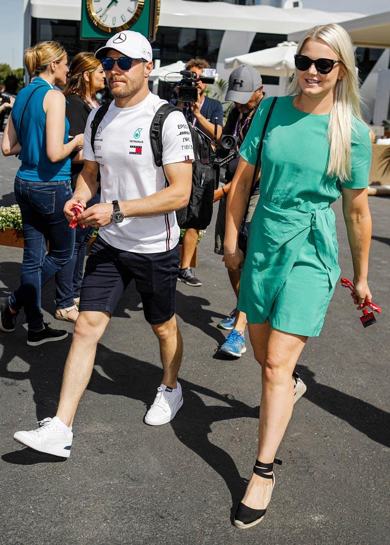 Emilia on ollut tuttu näky formulavarikoilla. Hänen tyyliään ja kauneutta ylistettiin lehdistössä joka puolella maailmaa.