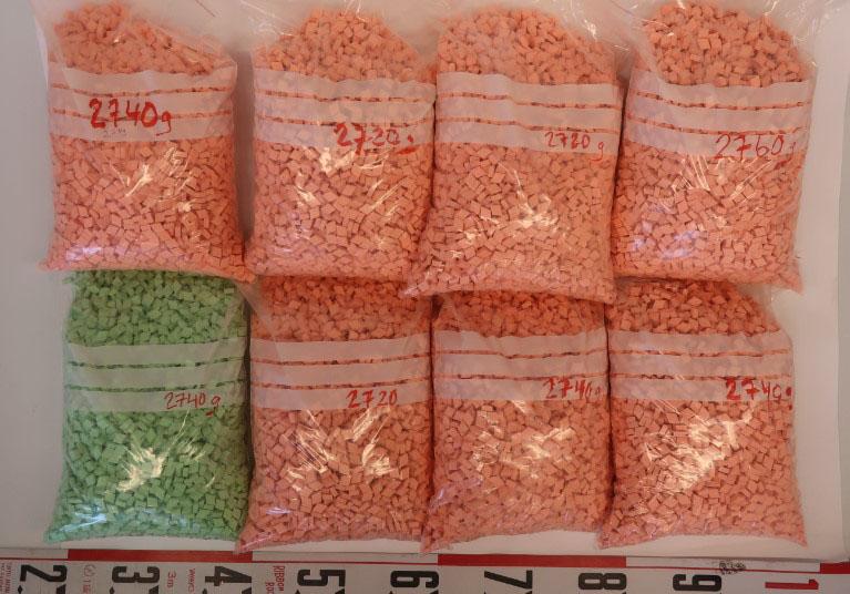 Poliisi löysi syyskuussa maastokätkön, josta takavarikoitiin kymmeniä tuhansia ekstaasitabletteja.