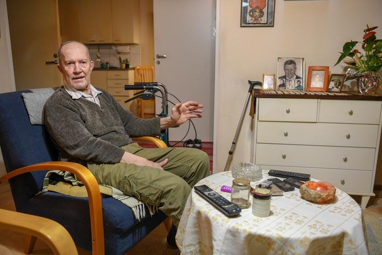 Lauri Marin aloitti juomisen, kun hän menetti terveytensä pahoinpitelyn seurauksena. – Sanna varmasti ymmärtää minua, hän on fiksu likka, Lauri sanoo.