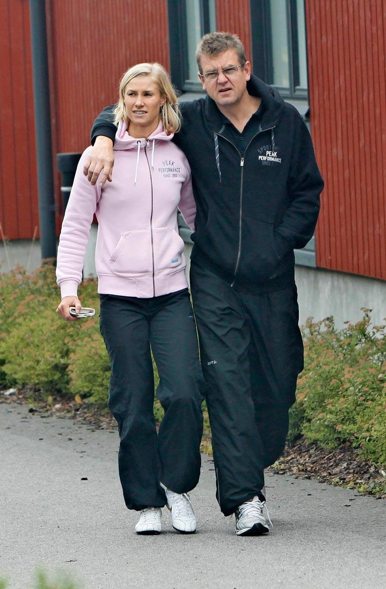 Hanna-Mariasta tuli vuonna 2003 ensimmäinen suomalainen uinnin maailmanmestaruuden voittanut nainen. Anssi Hintsan kanssa hän on ollut naimisissa kohta kaksi vuotta.
