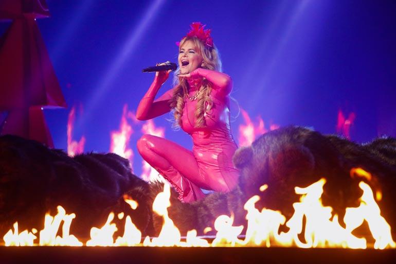 Laulajan UMK-esitys sai studioyleisön mylvimään, ja seksikäs show keräsikin suurimmat aplodit.