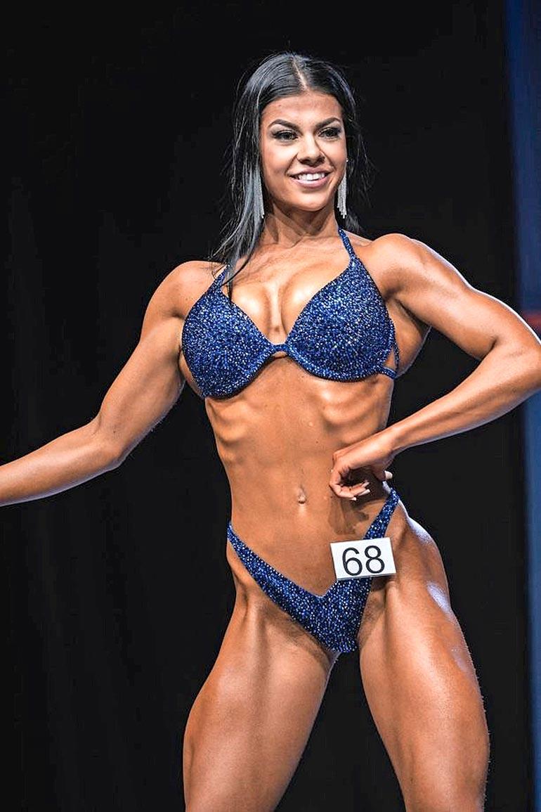 Pernilla on pärjännyt hienosti bikini fitnessin kisoissa. – Vartaloni kokonaisuudesta tulee eniten palautetta. Siitä, että olen hyvin sporttisen ja terveen näköinen, hän iloitsee.