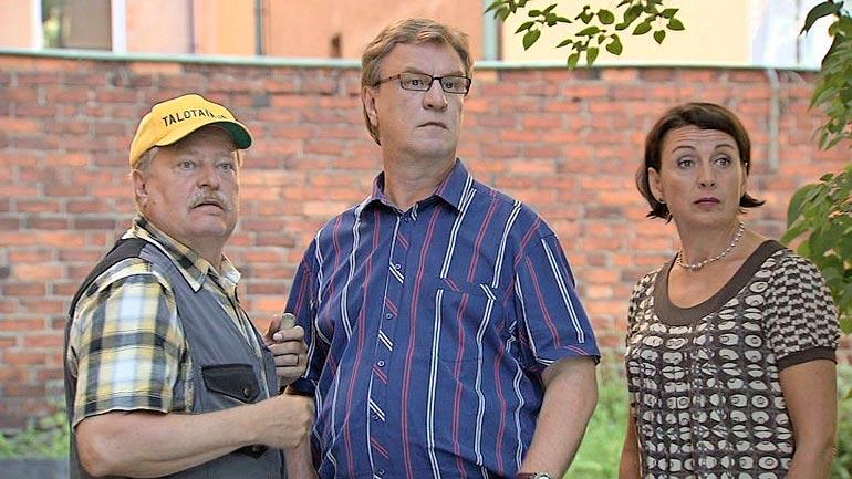 Jarmo esitti Seppo-talkkaria Salkkareiden alusta vuoteen 2013, mutta käväisi sarjassa vielä 2017. Kuva on vuodelta 2010, jolloin Ismo ihmetteli, kun poliisi tuli hakemaan Seppoa.
