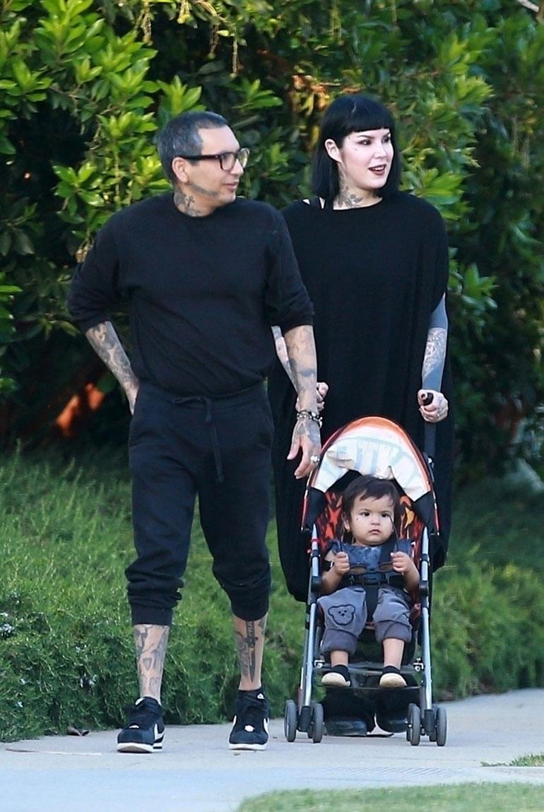 Kat von d perheineen