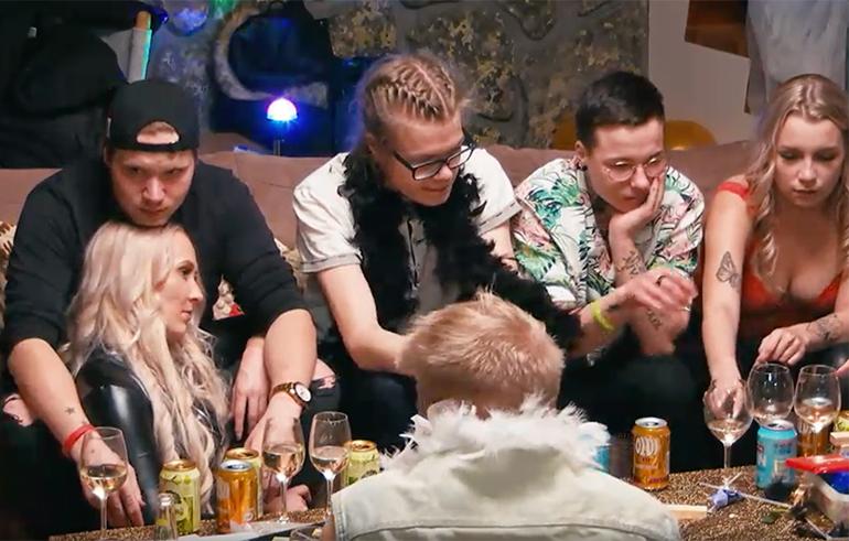 Temptation island suomi Mika Peppiina Pepsu