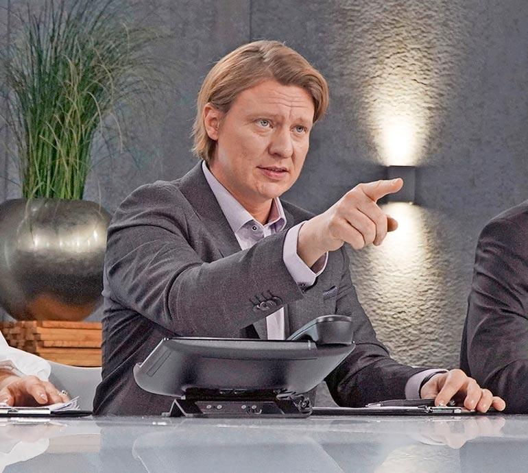 Monialayrittäjä ja supersuosittu radiojuontaja Jaajo Linnonmaa haki Diili-ohjelman viime kaudella kehitysjohtajaa yritysryppäälleen.