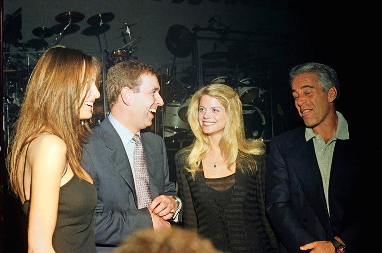 Vuonna 2000 yhdessä juhlivat Melania Trump, Andrew, Gwendolyn Beck ja Jeffrey Ep-stein. Ja paikkahan on tietysti Donald Trumpin Mar a Lago.