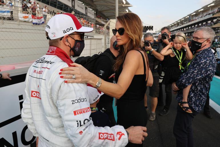Kimin uskotaan keskittyvän nyt perhe-elämään Minttu-vaimonsa kanssa. F1-varikolla häntä ei enää välttämättä nähdä koskaan.