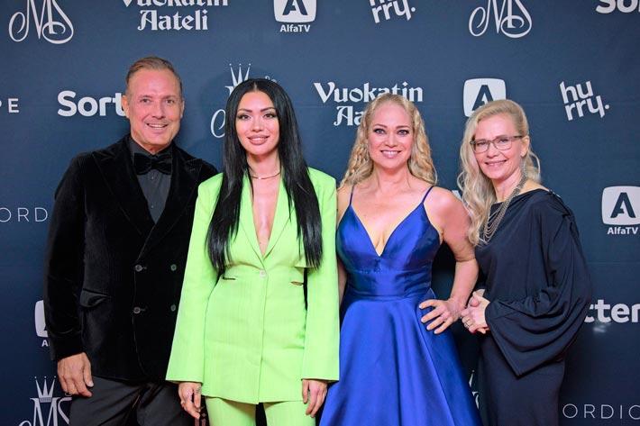 Hiljattain 30 vuotta täyttänyt Shirly Karvinen teki toissa viikonloppuna uuden aluevaltauksen toimittuaan Miss Suomi -finaalin tuomaristossa.