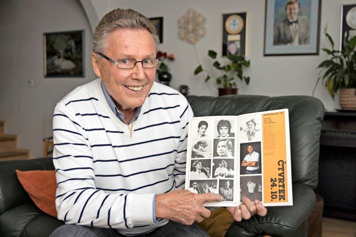 Muistoja ja kokemuksia kymmeniltä vuosilta piisaa. Vuonna 1985 Keijo voitti Suomen edustajana Intertalent-kilpailun Prahassa.