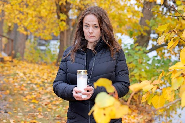 – Suru tulee aaltoliikkeinä päivittäin, sanoo Jopen leski Mari Ruonansuu.