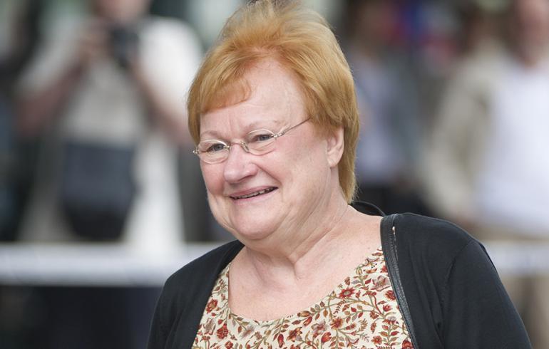 Kelpasiko jätelavalta poimittu kattila Tarja Haloselle - katso kohukuvat!