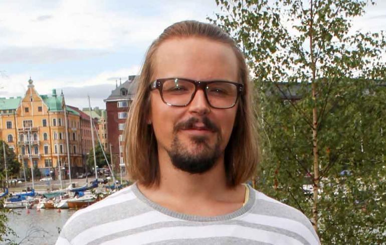 Jukka Poika avoliittoon siideripissiksen kanssa!