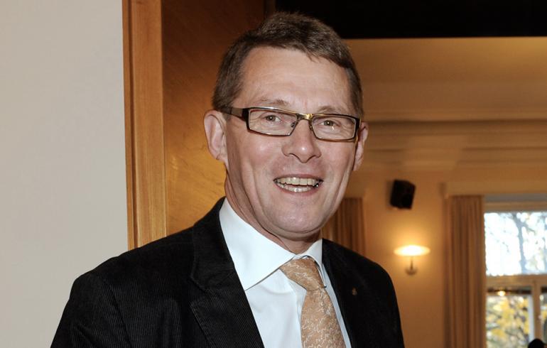 Matti Vanhanen ja opettaja-rakas kuhertelivat kirjamessuilla - kuvat!