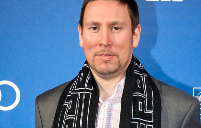 Arkistojen Aarre: Viidakon Ykä Paavo Arhinmäki riehui fudismatsissa - KUVAT!