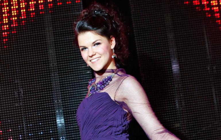 Frozen-tähti Saara Aalto konserttisarjastaan: Luvassa seksikkäämpi puoli!