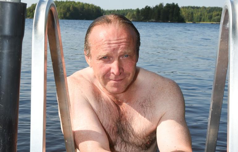 Teuvo Hakkarainen ja teinityttö – katso ensimmäinen yhteiskuva!