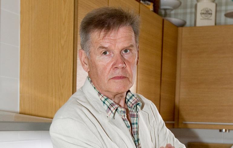 Näin Antti Litjan sairauskohtaus vaikuttaa Mielensäpahoittaja-näytelmään