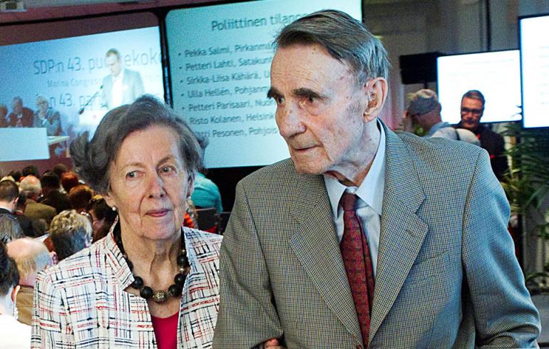 Presidentti Mauno Koivisto haki veteraanien sossutukea - sai ilmaisia lounareita!