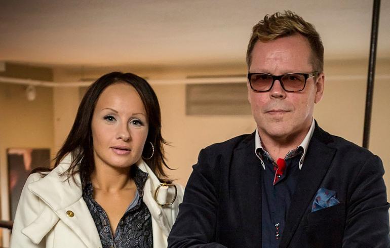 Vanha suola janottaa? Neumann kutsui ex-kihlattunsa yökylään!