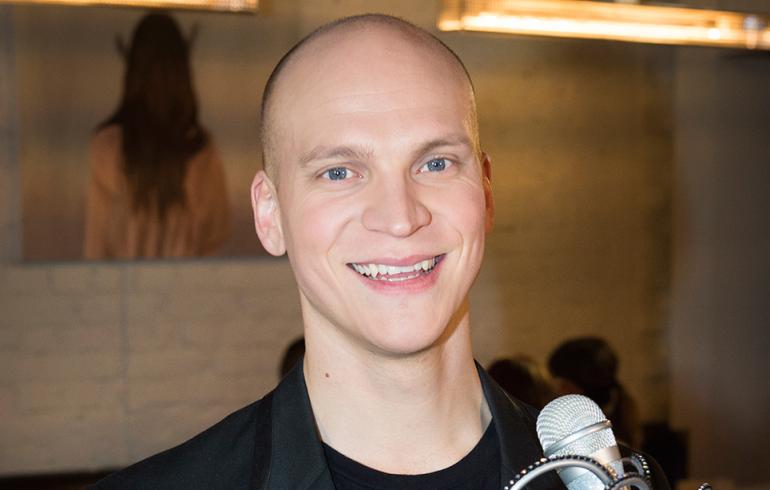 Kahden lapsen isä Riku Nieminen vauvauteluihin: Mersuni on mitoitettu neljälle!