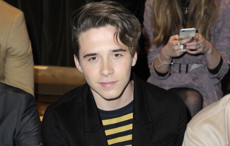 Brooklyn Beckham pullistelee salilla: lihakset kuin isäukolla!