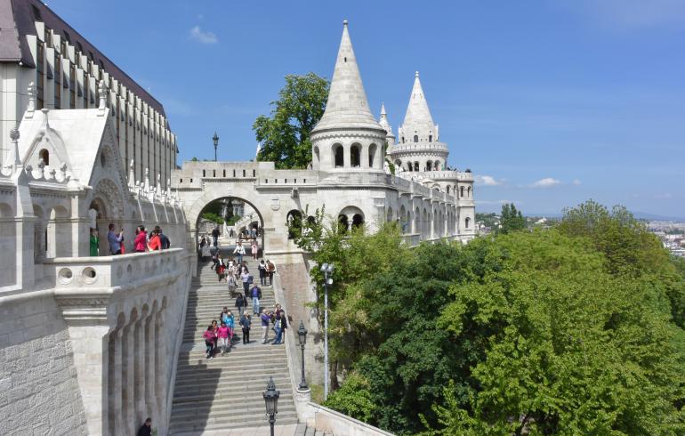 Monipuolinen kaupunkikohde Budapest - matkusta, majoitu, syö ja juo!