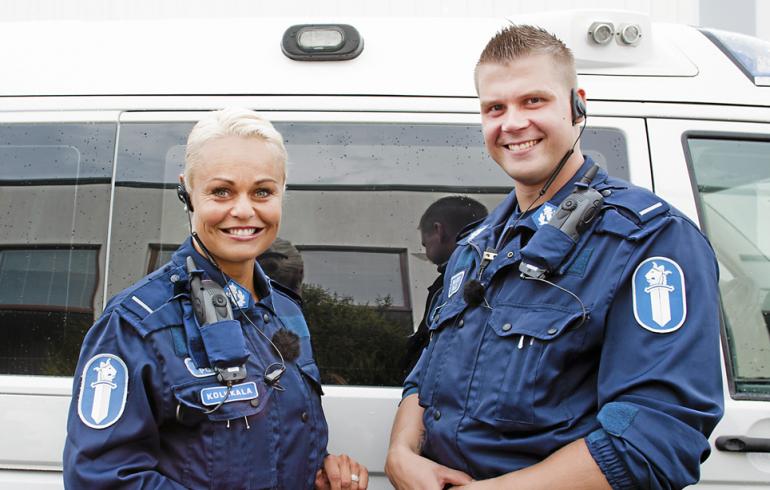 Poliisi-tv:n Taina ja Janne naimisiin!