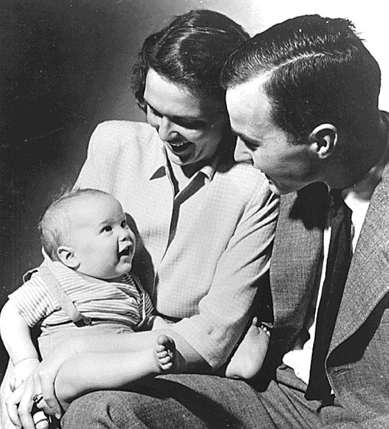 George ja Barbara saivat ensimmäisen lapsensa George-pojan vuonna 1946.