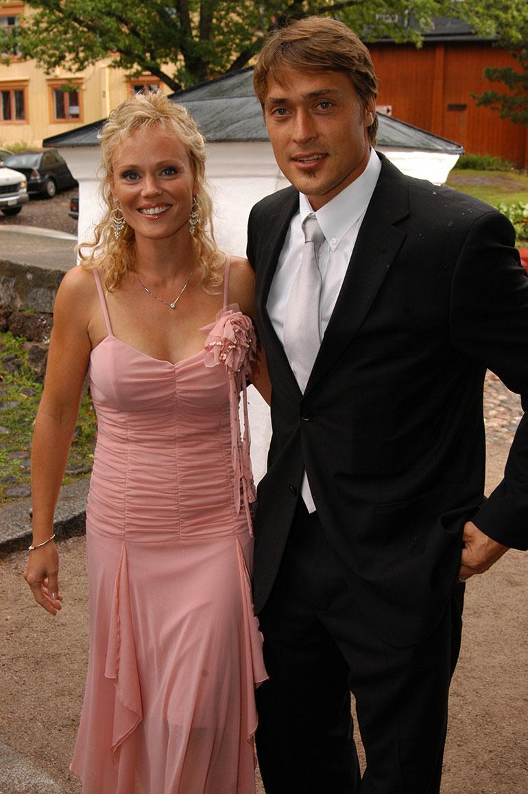 2004