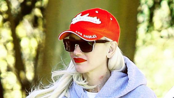 Gwen Stefani kävelyllä Los Angelesissa