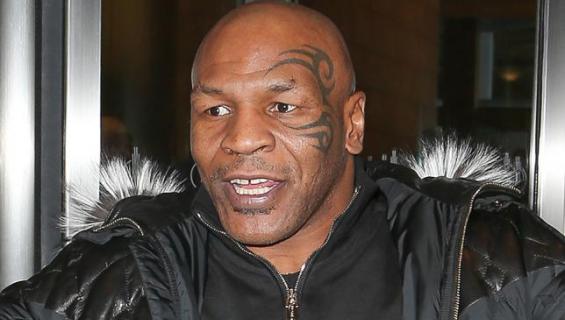 Mike Tyson ulkona