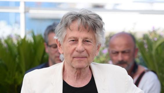 roman polanski punaisella matolla.