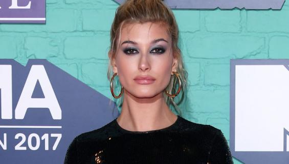 hailey baldwin thumb