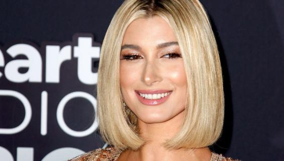 Hailey Baldwin käänsi katseita.