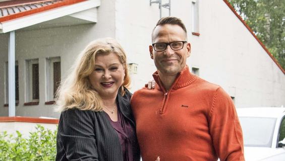 Tarja Smura ja Markus Haapasalo myyvät taloaan.
