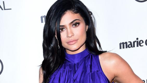 Kylie Jenner karisti raskauskilot