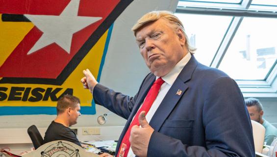 Dennis Alan on vale-Trump.