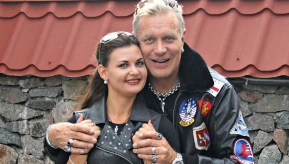 Tauski ja Julia ovat pitäneet yhtä kesäkuun lopusta asti.