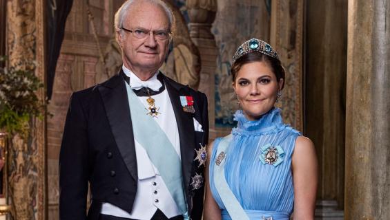 Ruotsin prinsessa Madeleine, kuningas Kaarle Kustaa ja kruununprinsessa Victoria