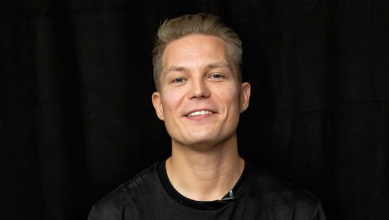 Cheek oli Jenni Vartiaisen keikalla.
