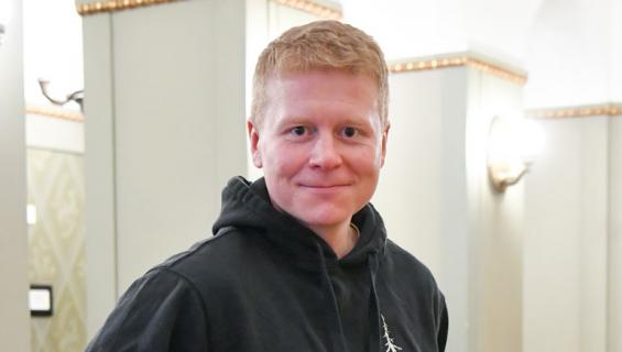 Sampo Kaulanen hämmensi lentokentällä.