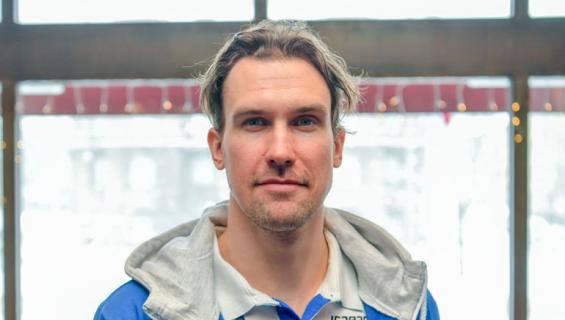 Sami Lepistö ulkoili perheensä kanssa.