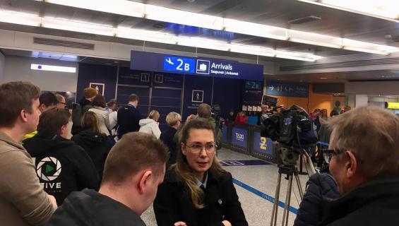 Leijonia odotetaan Helsinki-Vantaan lentoasemalla.