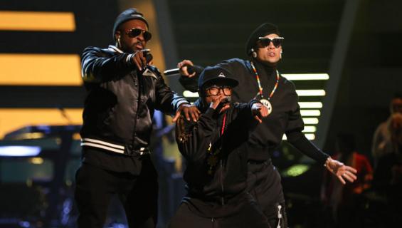 The Black Eyed Peas plagioi suomalaistaiteilijan hahmot.