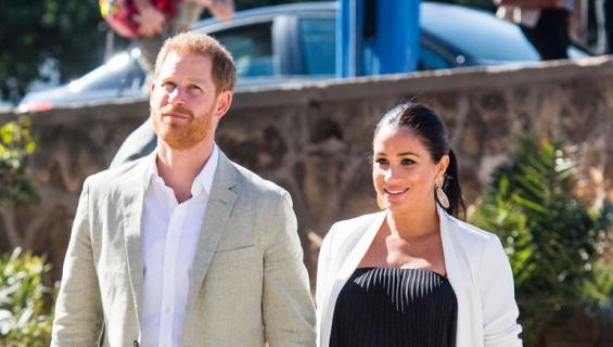 Harry jakoi ruokaa ja Meghan juhli New Yorkissa.
