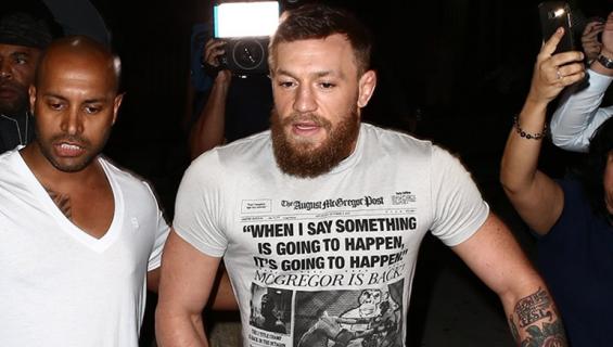 McGregor pääsi putkasta salamavalojen räiskeessä!